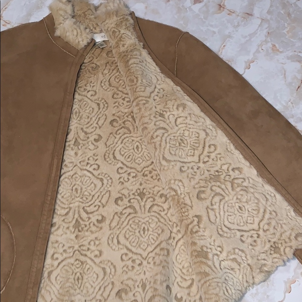 ⭐️ COLDWATER CREEK SUEDE/FAUX FUR JACKET - Picture 3 of 7